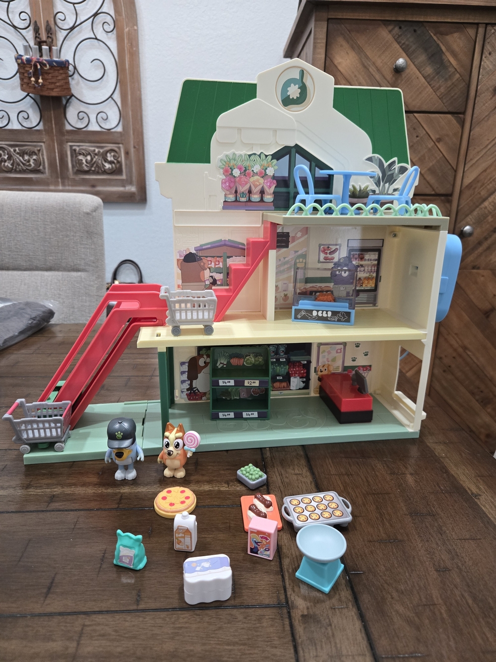 Bluey And Bingo Toy Playset. - Picture 2 of 6